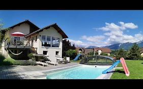 Maison piscine privé 10 min Annecy, 30 min Genève, 45 min stations